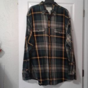 Men's Long Sleeve Eddie Bauer shirt.